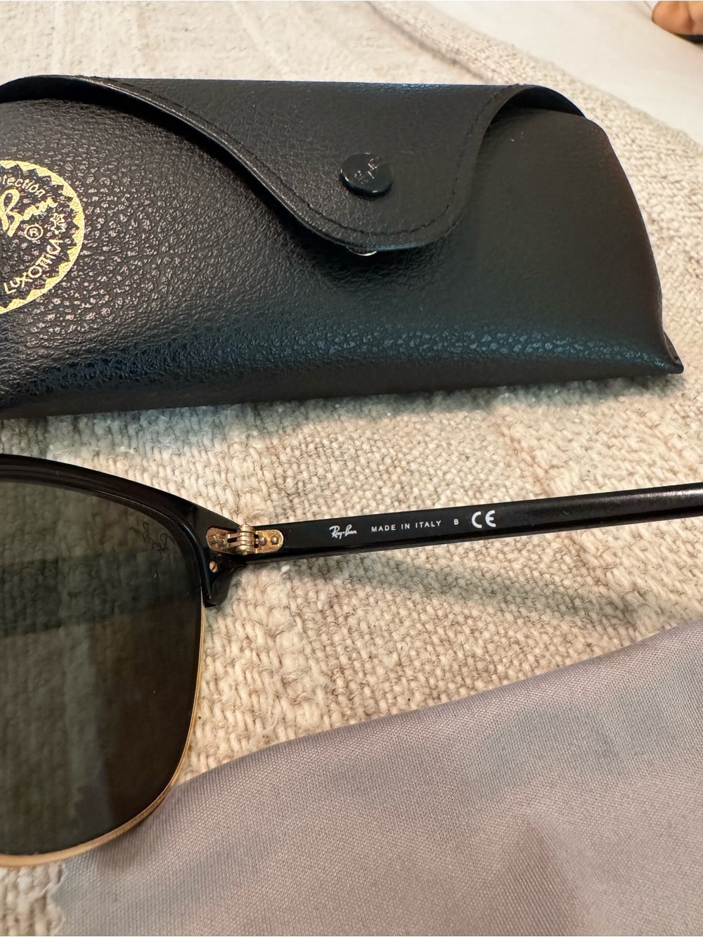 Ray-Ban Clubmaster Classic Sunglasses - RB3016 - Picture 10 of 10